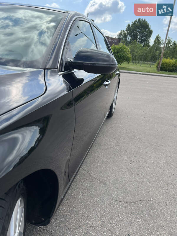 Седан Audi A8 2016 в Кривому Розі