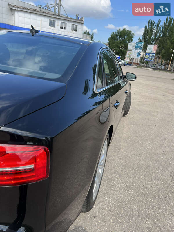 Седан Audi A8 2016 в Кривому Розі