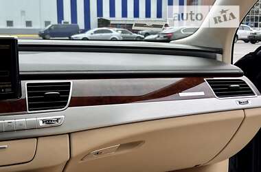 Седан Audi A8 2010 в Одессе