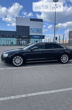 Седан Audi A8 2012 в Києві