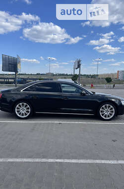 Седан Audi A8 2012 в Києві