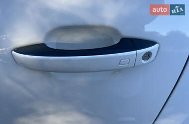 Седан Audi A8 2012 в 