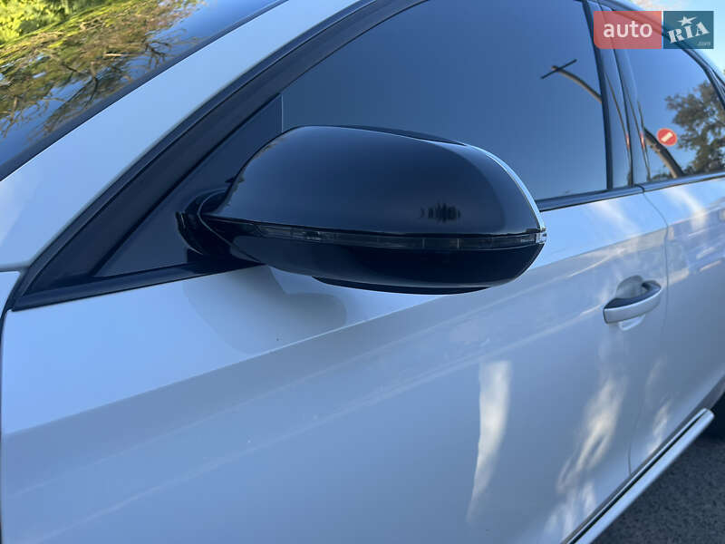 Седан Audi A8 2012 в Одессе