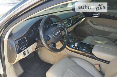 Седан Audi A8 2014 в 