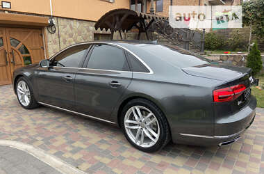 Седан Audi A8 2015 в Тернополі