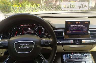 Седан Audi A8 2014 в 