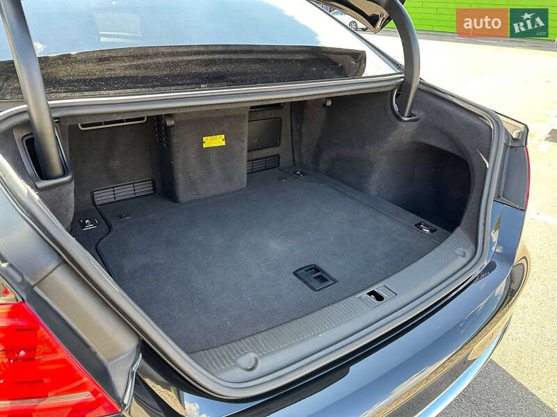 Седан Audi A8 2013 в Киеве фото 22 Седан Audi A8 2013 в Киеве