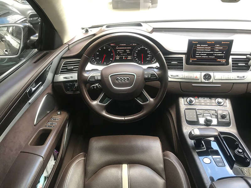 Седан Audi A8 2014 в Киеве