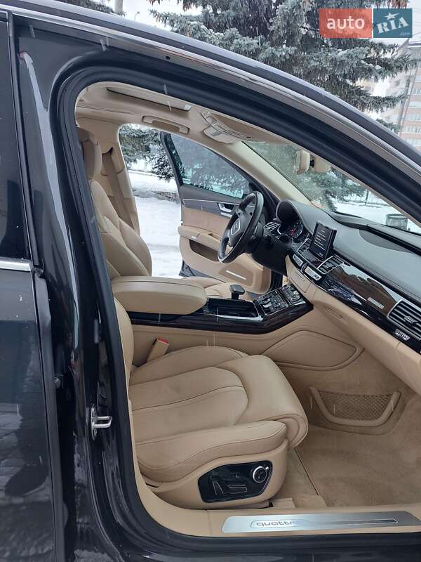 Седан Audi A8 2015 в Івано-Франківську