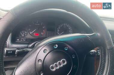 Седан Audi A8 1997 в Чернівцях
