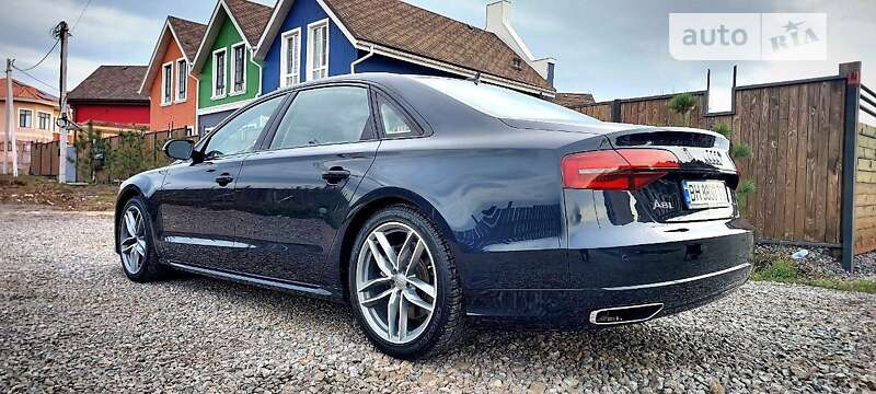Седан Audi A8 2017 в Одессе