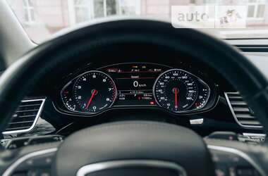 Седан Audi A8 2017 в Одессе