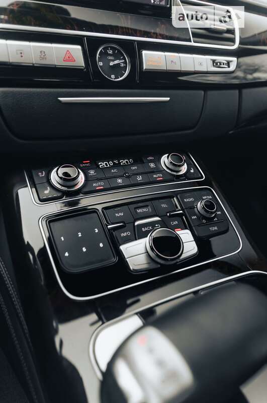 Седан Audi A8 2017 в Одессе