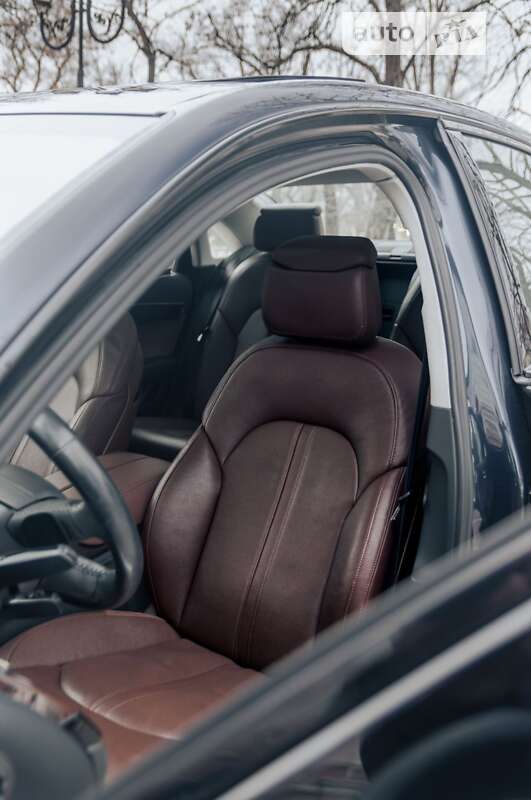 Седан Audi A8 2017 в Одессе