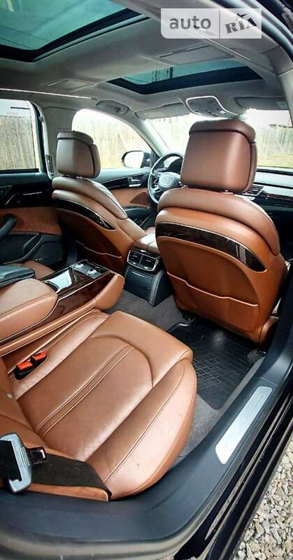Седан Audi A8 2017 в Одессе