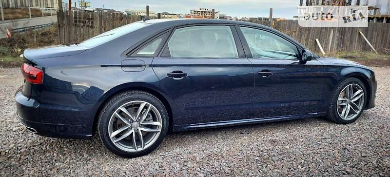 Седан Audi A8 2017 в Одессе