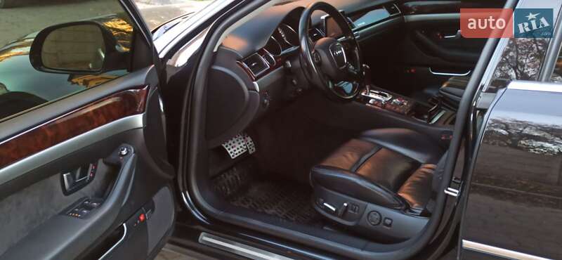 Седан Audi A8 2009 в Ивано-Франковске