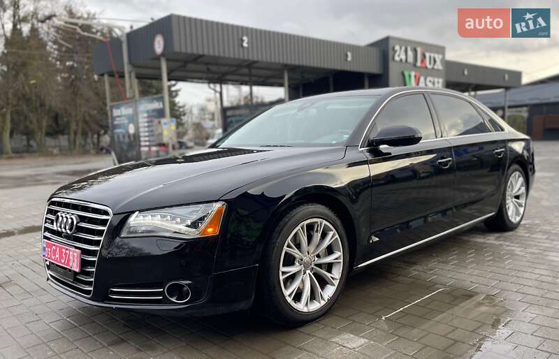Седан Audi A8 2013 в Львове
