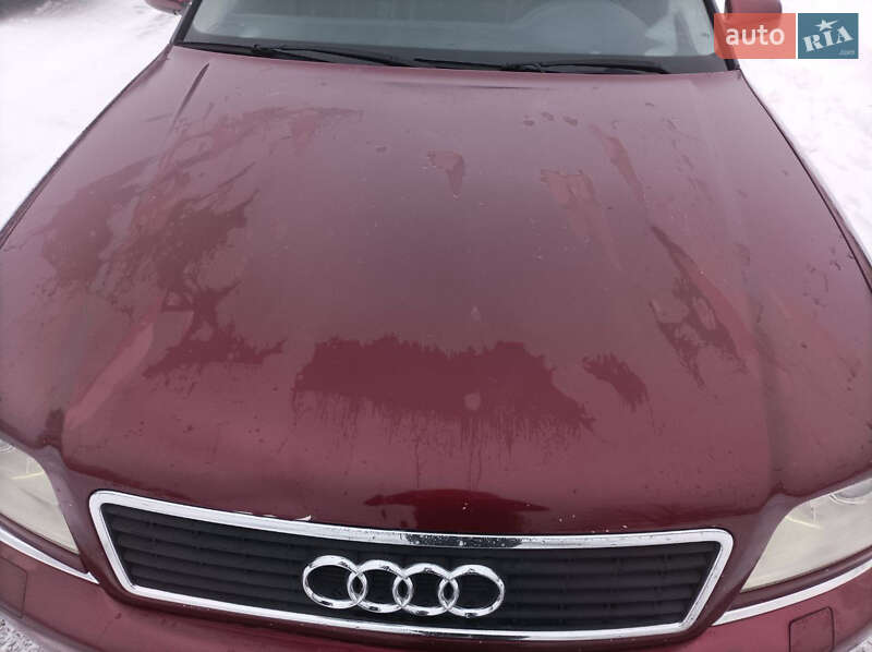 Седан Audi A8 2000 в Чигирине