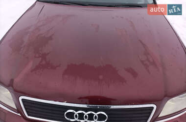 Седан Audi A8 2000 в 