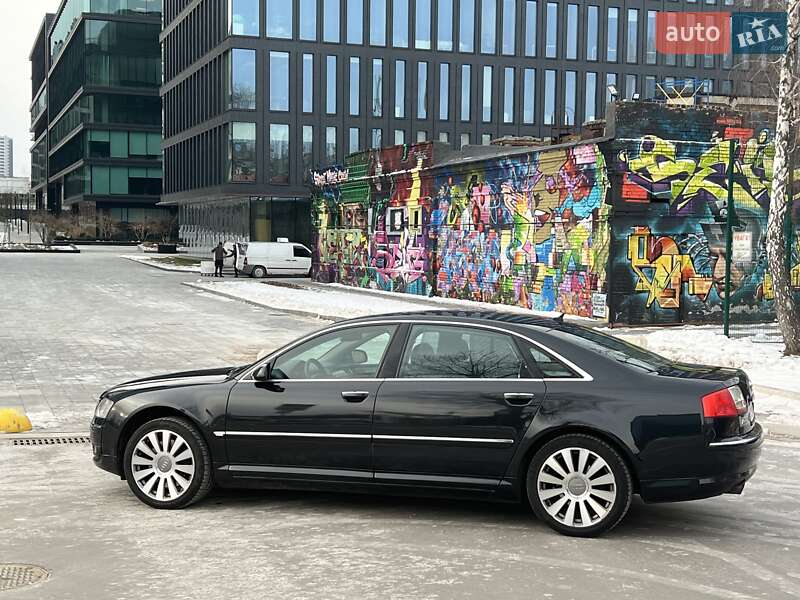 Седан Audi A8 2004 в Киеве