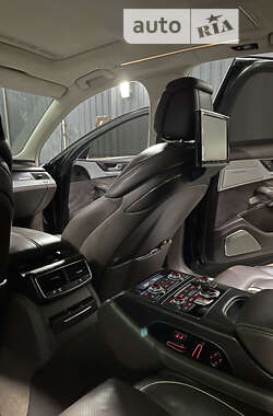 Audi A8 2012