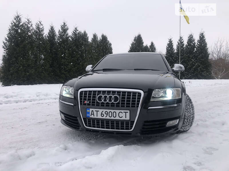 Седан Audi A8 2006 в Калуше