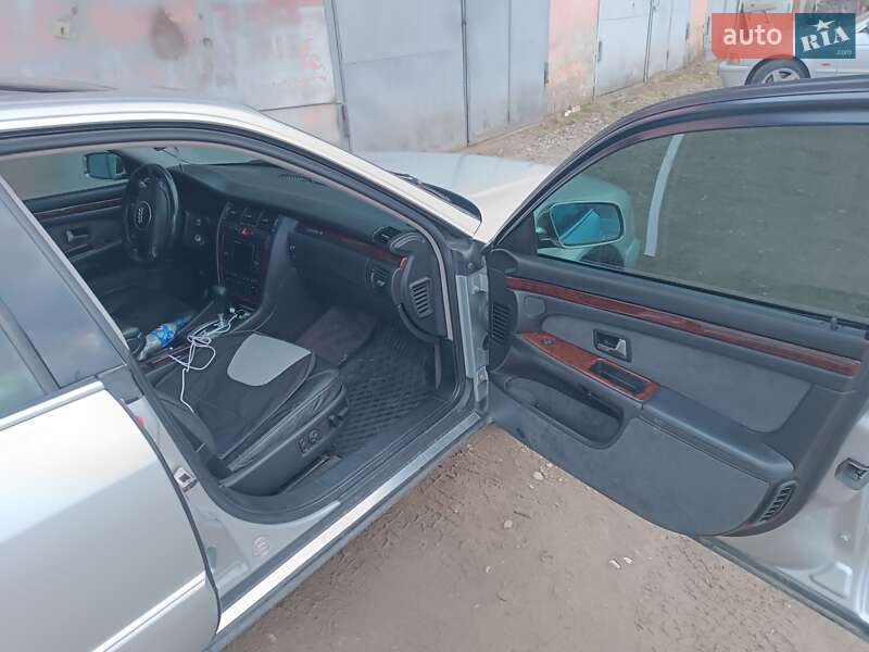 Седан Audi A8 2001 в Івано-Франківську