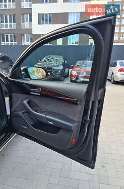 Седан Audi A8 2013 в 