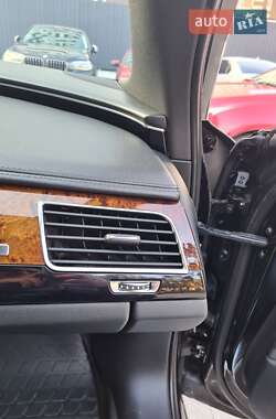 Седан Audi A8 2013 в 