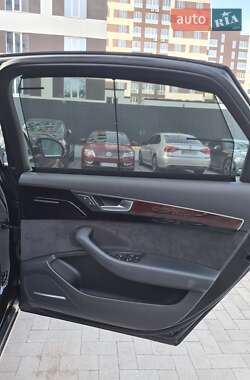 Седан Audi A8 2013 в Киеве