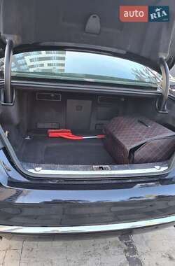 Седан Audi A8 2013 в 