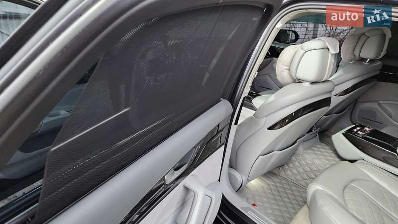 Седан Audi A8 2016 в Дніпрі