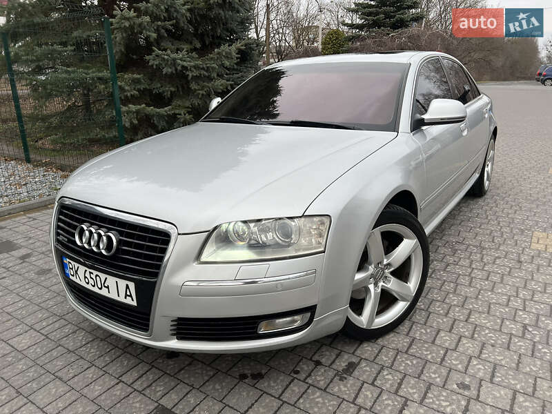 Седан Audi A8 2008 в Ровно