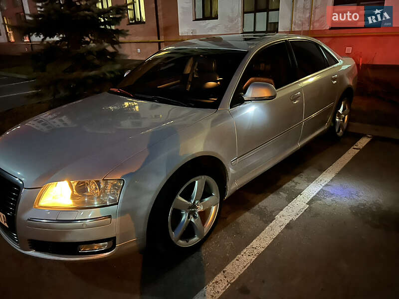 Седан Audi A8 2008 в Ровно