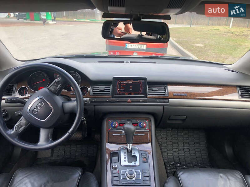Седан Audi A8 2003 в Житомире