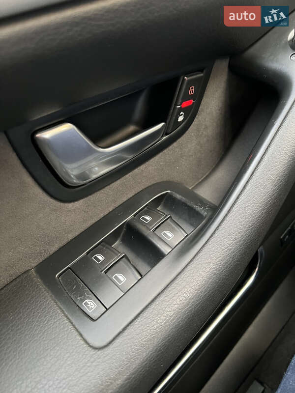 Седан Audi A8 2008 в Ровно