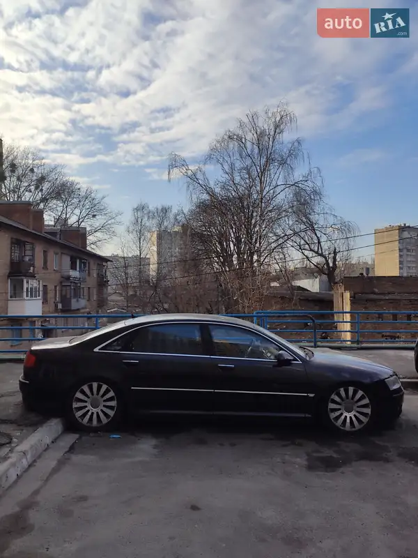 Audi A8 2004