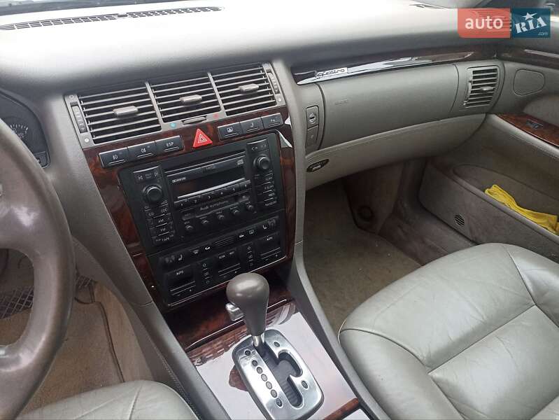 Седан Audi A8 2000 в Тернополе