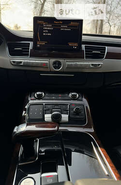 Седан Audi A8 2012 в Горишних Плавнях