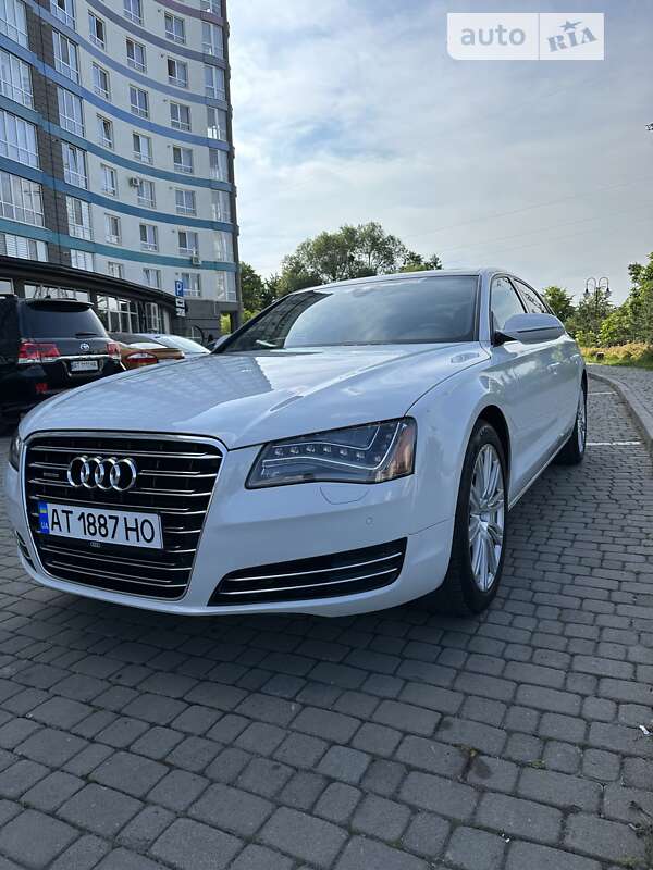Седан Audi A8 2013 в Ивано-Франковске