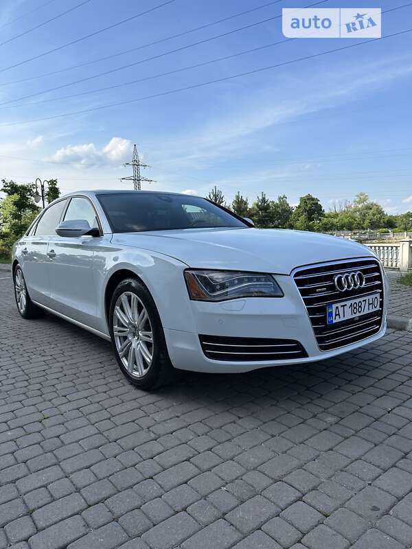 Седан Audi A8 2013 в Ивано-Франковске