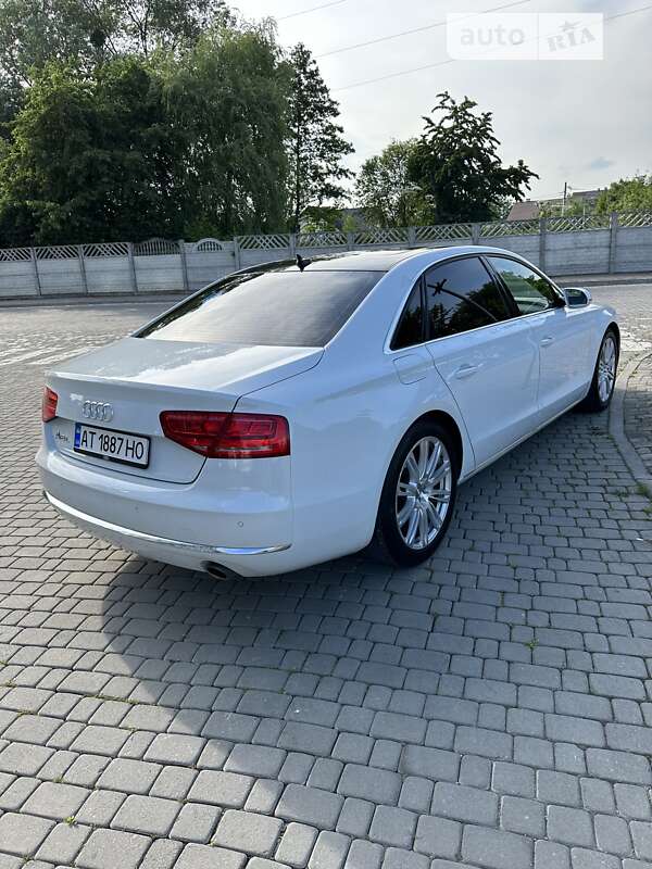Седан Audi A8 2013 в Ивано-Франковске