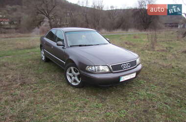 Седан Audi A8 1995 в Ужгороде