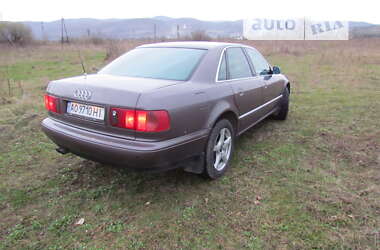 Седан Audi A8 1995 в Ужгороде