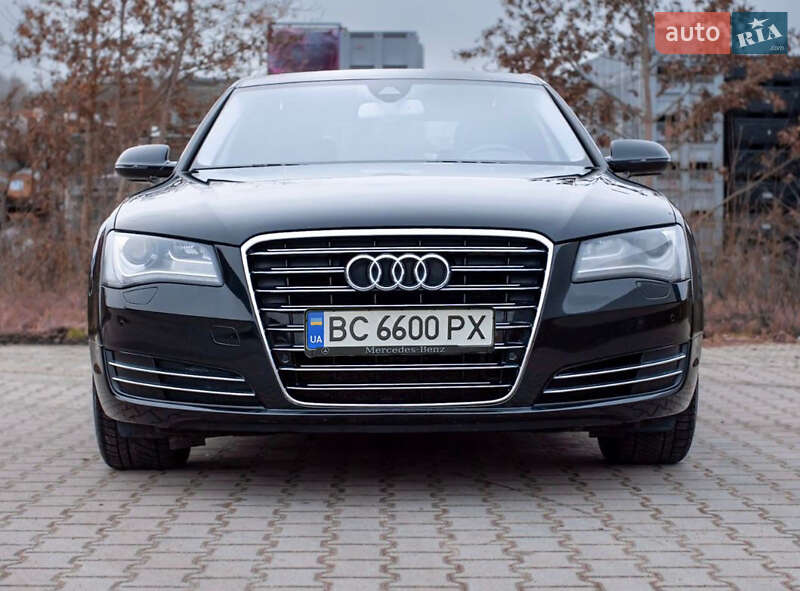 Седан Audi A8 2012 в Луцке