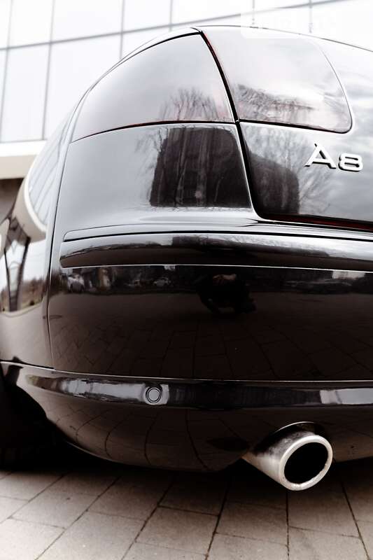 Седан Audi A8 2003 в Ужгороде