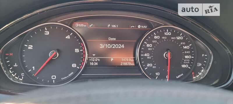 Седан Audi A8 2013 в Дубні