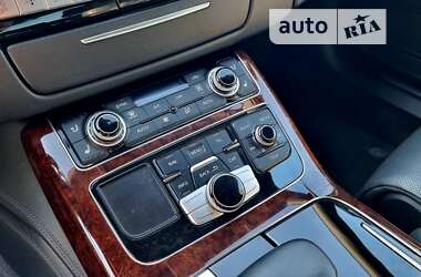 Седан Audi A8 2013 в 
