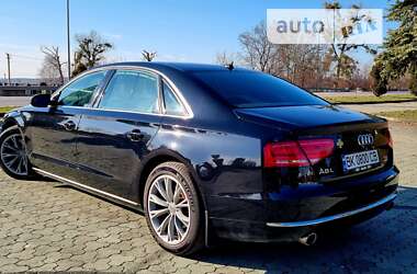 Седан Audi A8 2013 в 